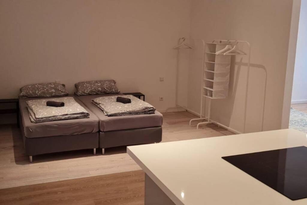 L8 Street - Gneisenaustrasse 9 Apartment