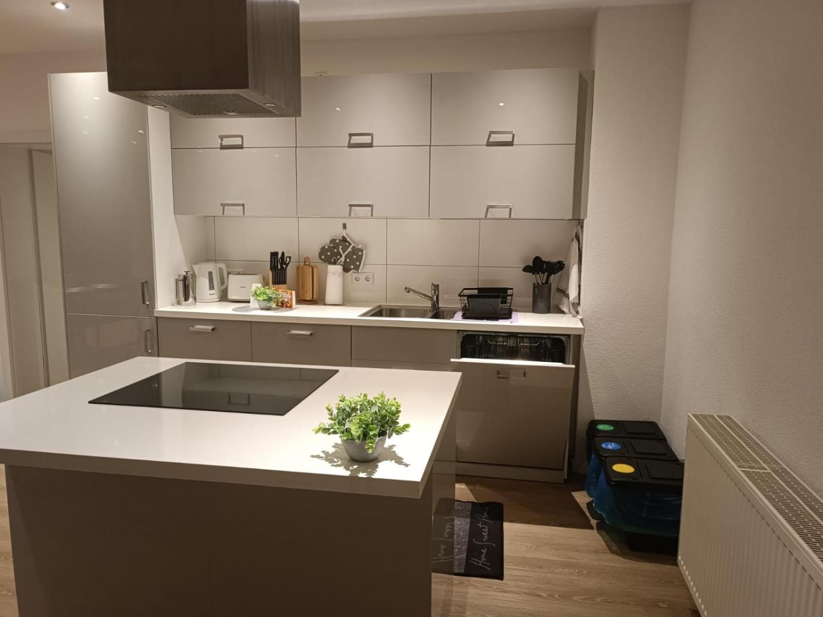 Apartment L8 Street - Gneisenaustrasse 9